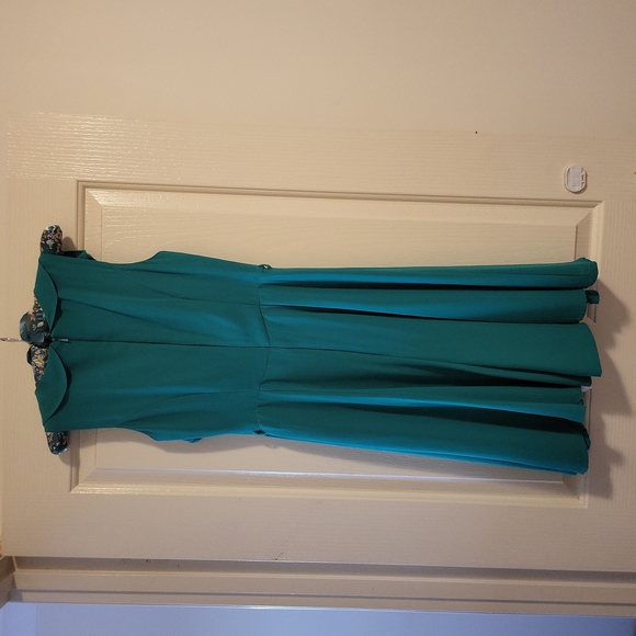 Review Dress - Picture 6 of 9
